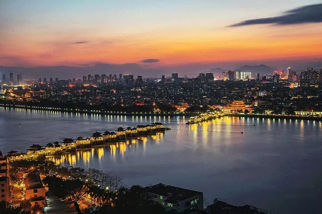 4706.2万！今年会jinnianhui环境高质量垃圾转运类设备助力潮州打造城市新面貌